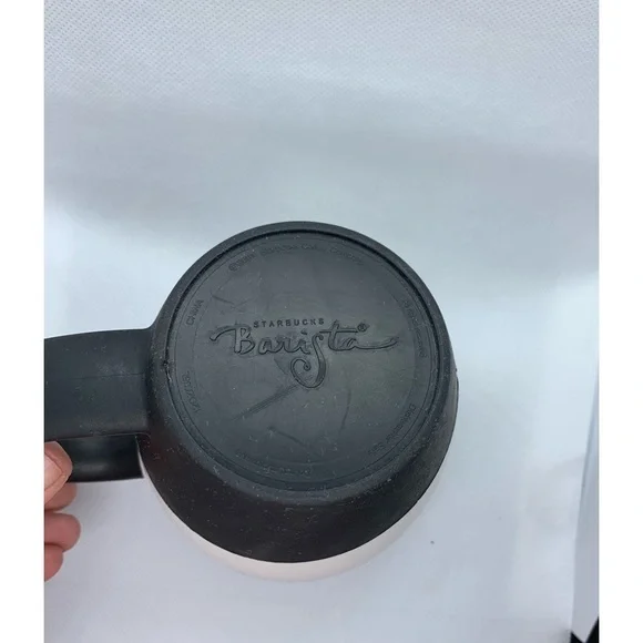 Vintage rubberized Starbucks coffee mug with lid. - Picture 2 of 4